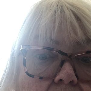 Meet your Posher, Valerie